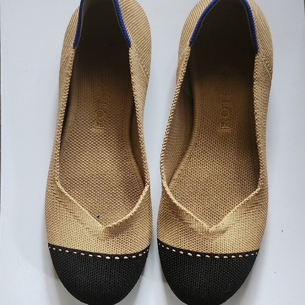 Rothy's Tan and Black Flats
